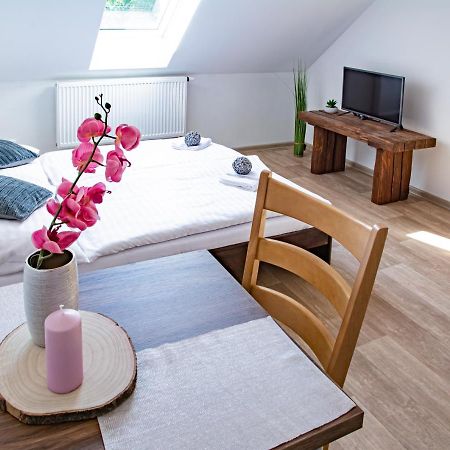 Apartmany Kurojedy Bor Dış mekan fotoğraf